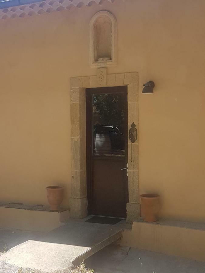 Gite De Mougeres Caux Esterno foto